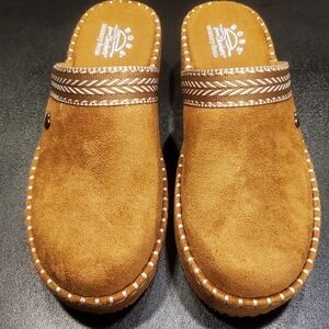 Skechers BOBS Rosey Rise Clog Chestnut Size 9.5